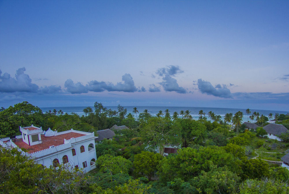 Hill Park Hotel - Tiwi Beach Eksteriør billede