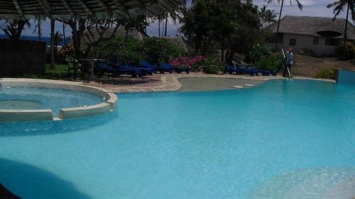 Hill Park Hotel - Tiwi Beach Eksteriør billede